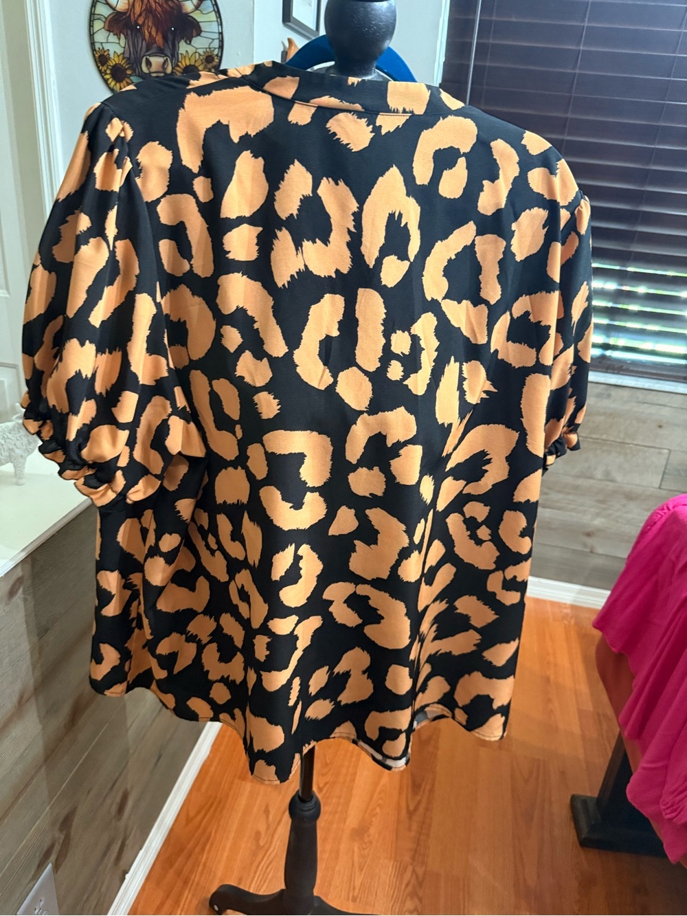 Black and Tan Leopard Print Short Sleeve Top